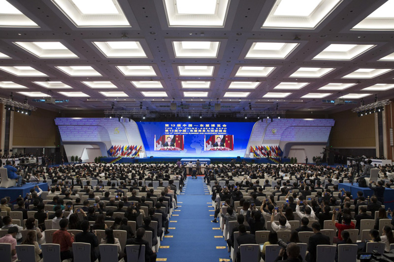 9月11日,第十三届中国—东盟博览会和中国—东盟商务与投资峰会在广西南宁开幕。中共中央政治局常委、国务院副总理张高丽出席开幕式并发表主旨演讲。 9月11日,第十三届中国—东盟博览会和中国—东盟商务与投资峰会在广西南宁开幕。中共中央政治局常委、国务院副总理张高丽出席开幕式并发表主旨演讲。